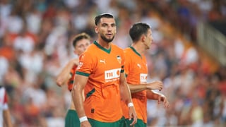 La defensa de Rafa Mir y la estrategia del Valencia que afecta al Sevilla