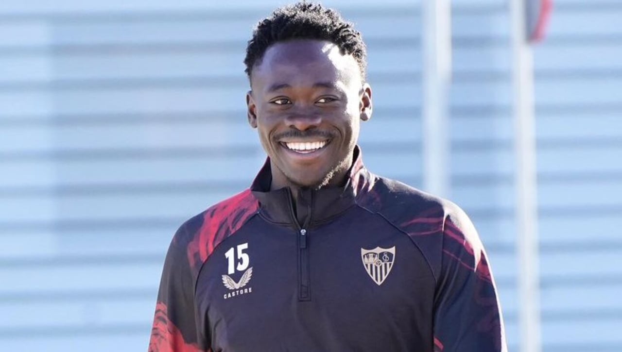 García Pimienta recibe una gran noticia con Akor Adams