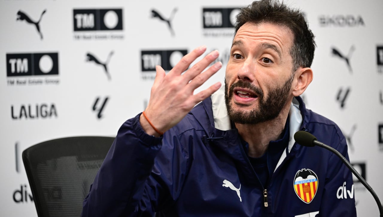 Otra salida en el Valencia: no cuenta para Corberán