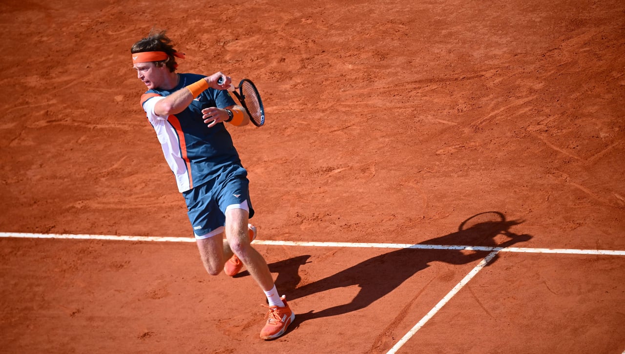 El nuevo Andrey Rublev llega a tiempo al Godó