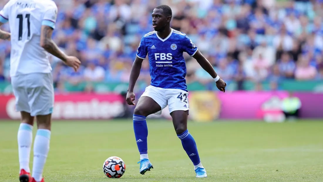 El Sevilla reactiva el fichaje de Soumaré y aparece un nuevo central