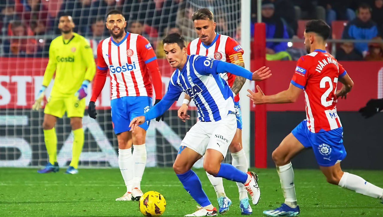 Alavés - Girona: horario, canal y dónde ver en TV y online hoy el partido de LaLiga EA Sports