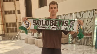 Diego Llorente llega a Sevilla para firmar por el Betis