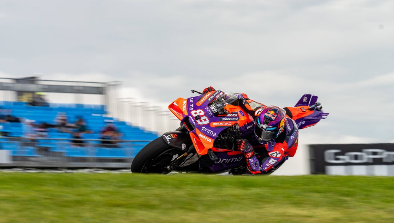 Jorge Martín salva un día negro