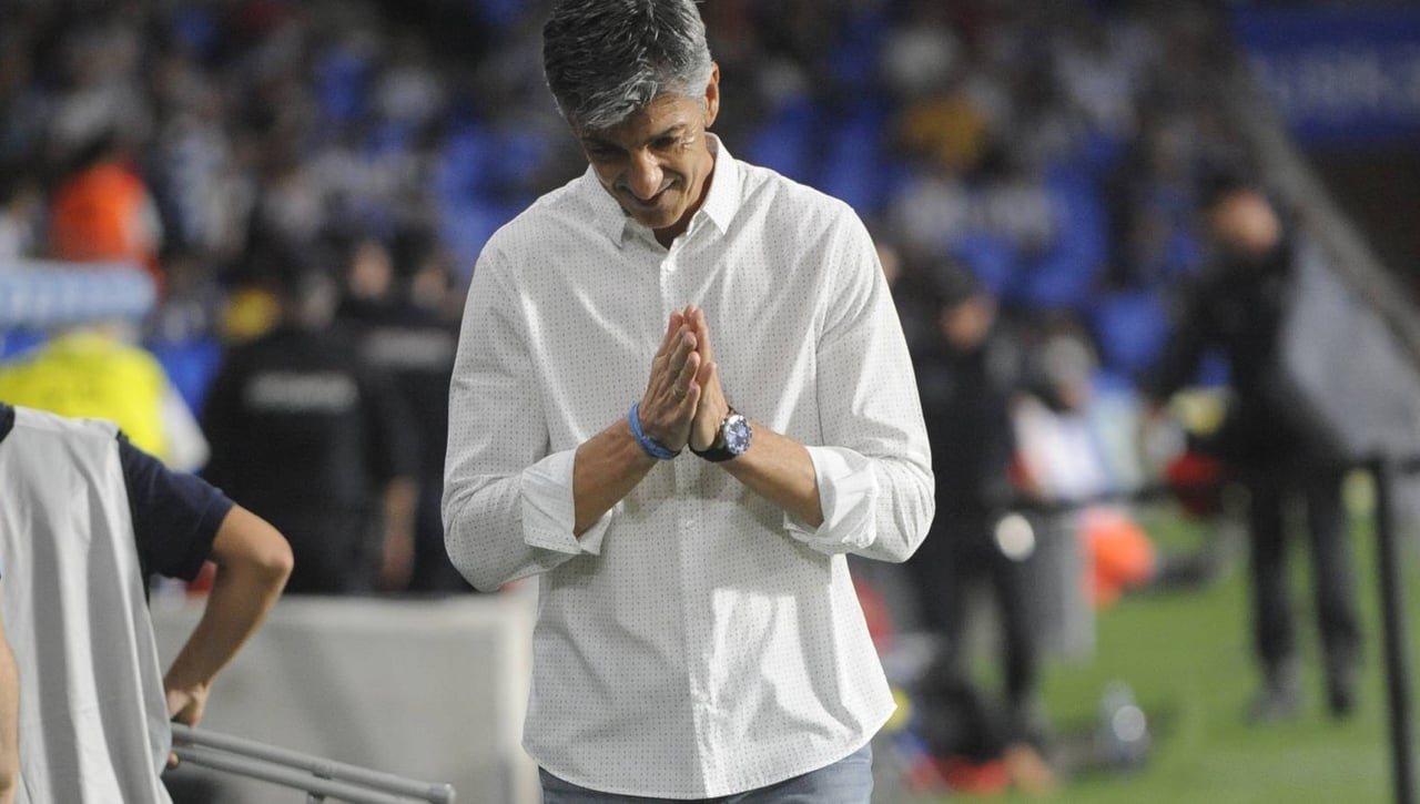 Imanol Alguacil no quiere 'ni mirar' por el futuro de la Real Sociedad