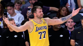 Los Lakers dan la voz de alarma por Doncic y echan a cuatro jugadores