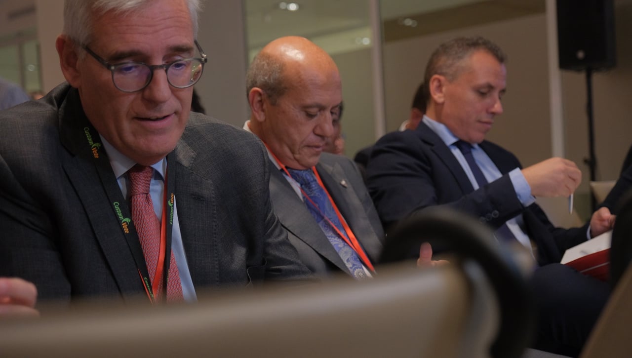 Del Nido Carrasco mantiene la amenaza a su padre y el órdago al Barça