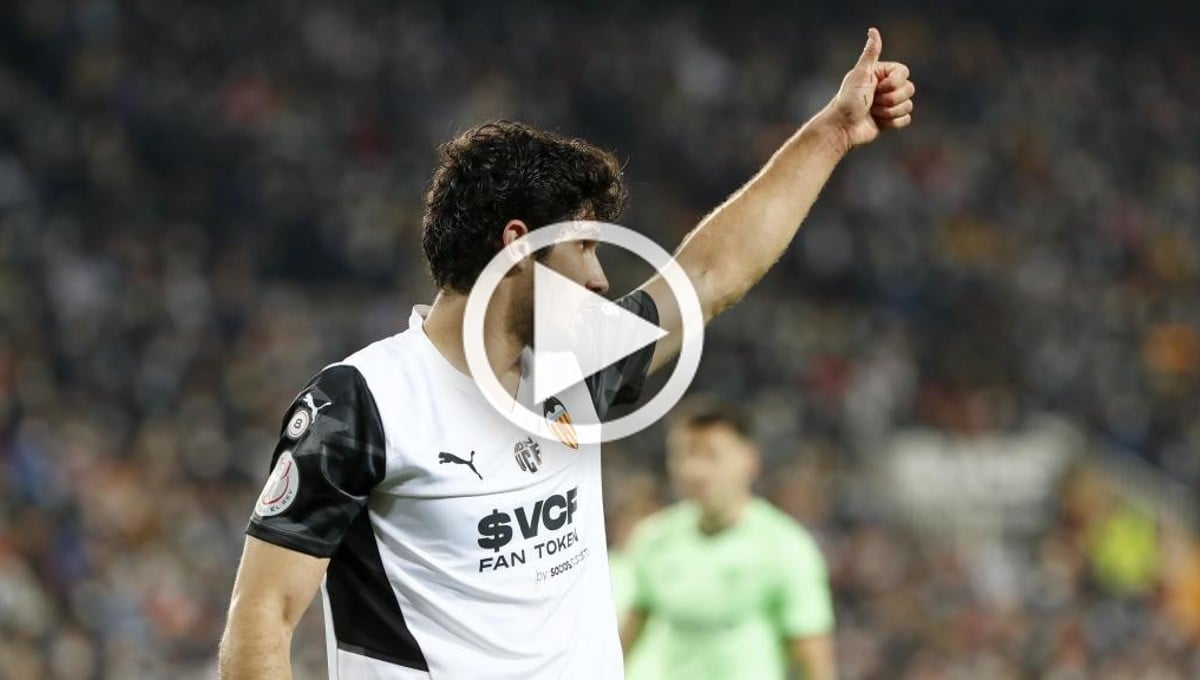 (Vídeo) Guedes viste ya la camiseta de su nuevo equipo