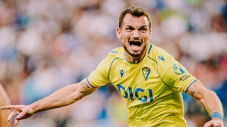 Palo del Cádiz a Tabatadze