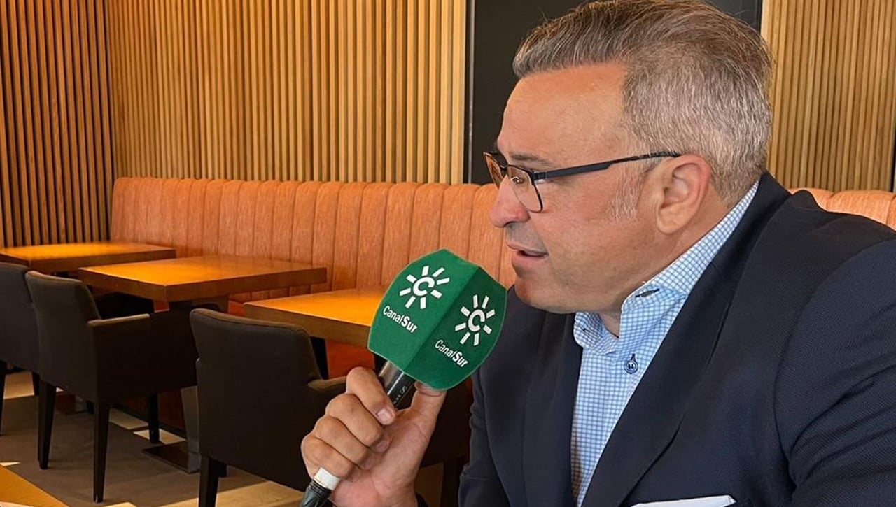 Luis Cuervas denuncia la grave situación del Sevilla: "El cambio está lejano"