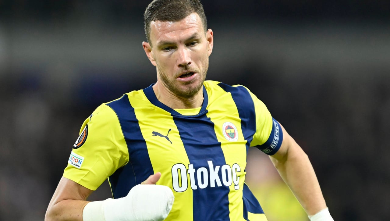 Negociaciones para firmar a Edin Dzeko