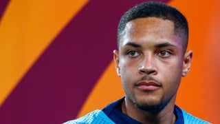 Reunión positiva entre Barça y Betis para cerrar a Vitor Roque 