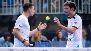 El primer pelotazo del P2 de Sevilla da alas a Paquito Navarro y Juan Lebrón