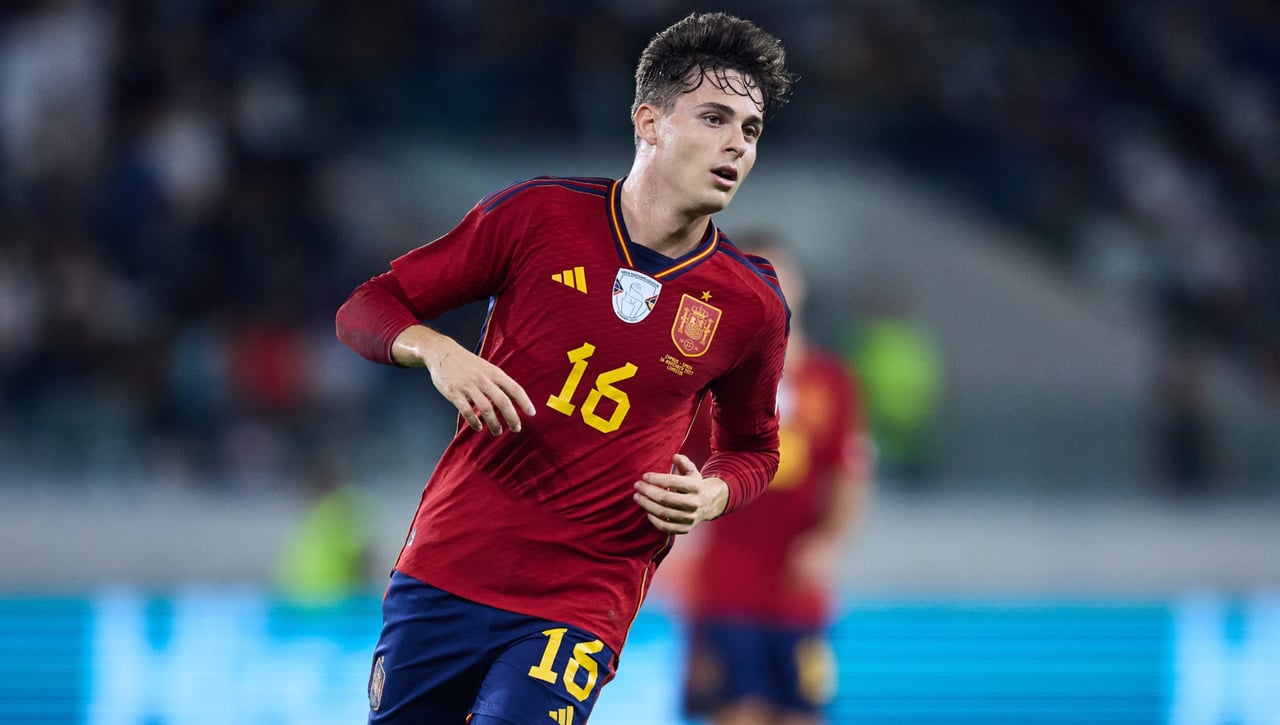 Riquelme, sustituto de Lamine Yamal para el partido ante Serbia