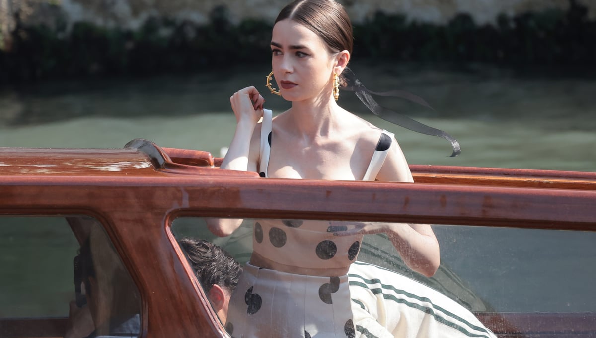 Tragedia en Emily en París: muere un miembro del equipo en pleno rodaje