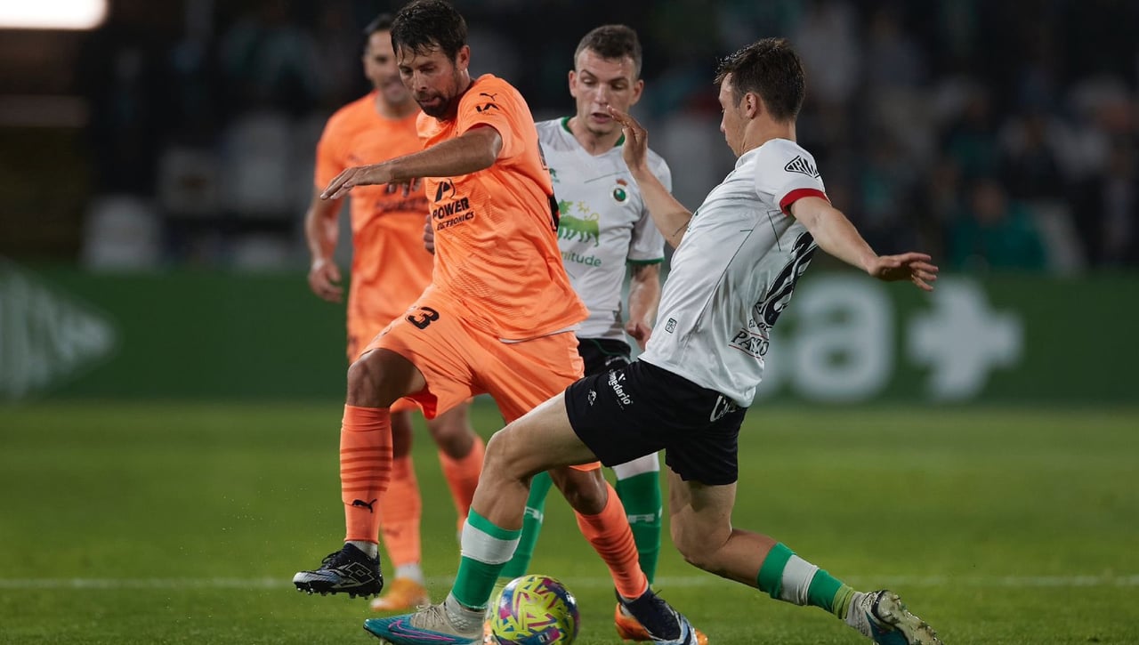 El Racing se salva y manda al Ibiza a Primera RFEF