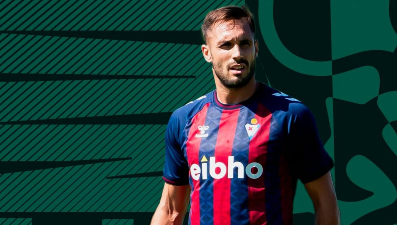 Anuncia dos fichajes con el mercado cerrado