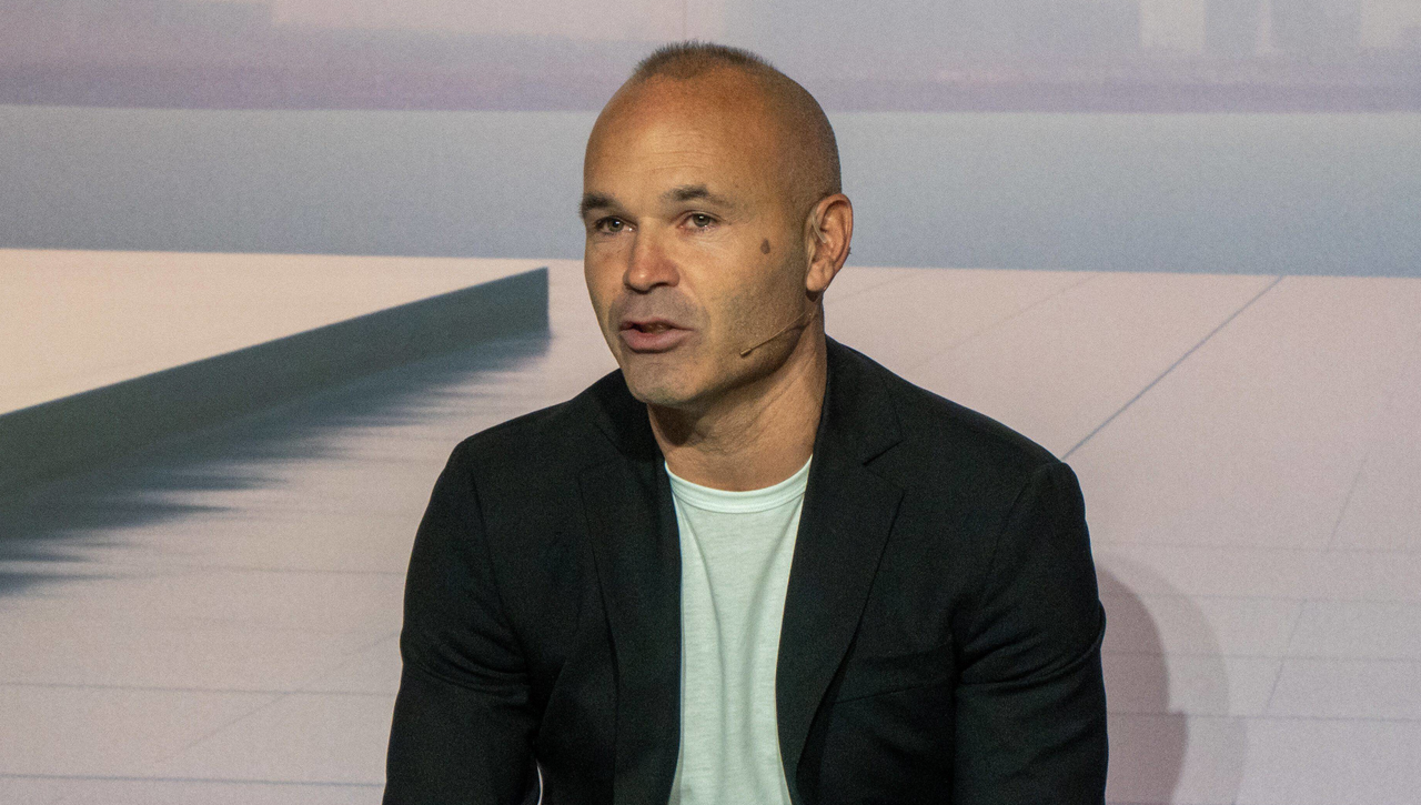 Iniesta 'vuelve' al Barcelona