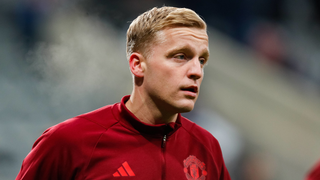 El fichaje de Van de Beek, a punto