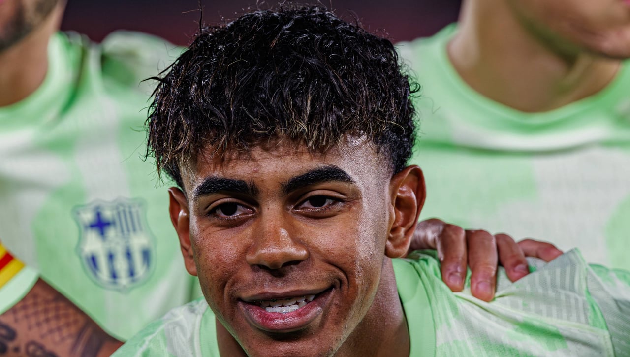 Lamine Yamal le da la buena noticia a Flick