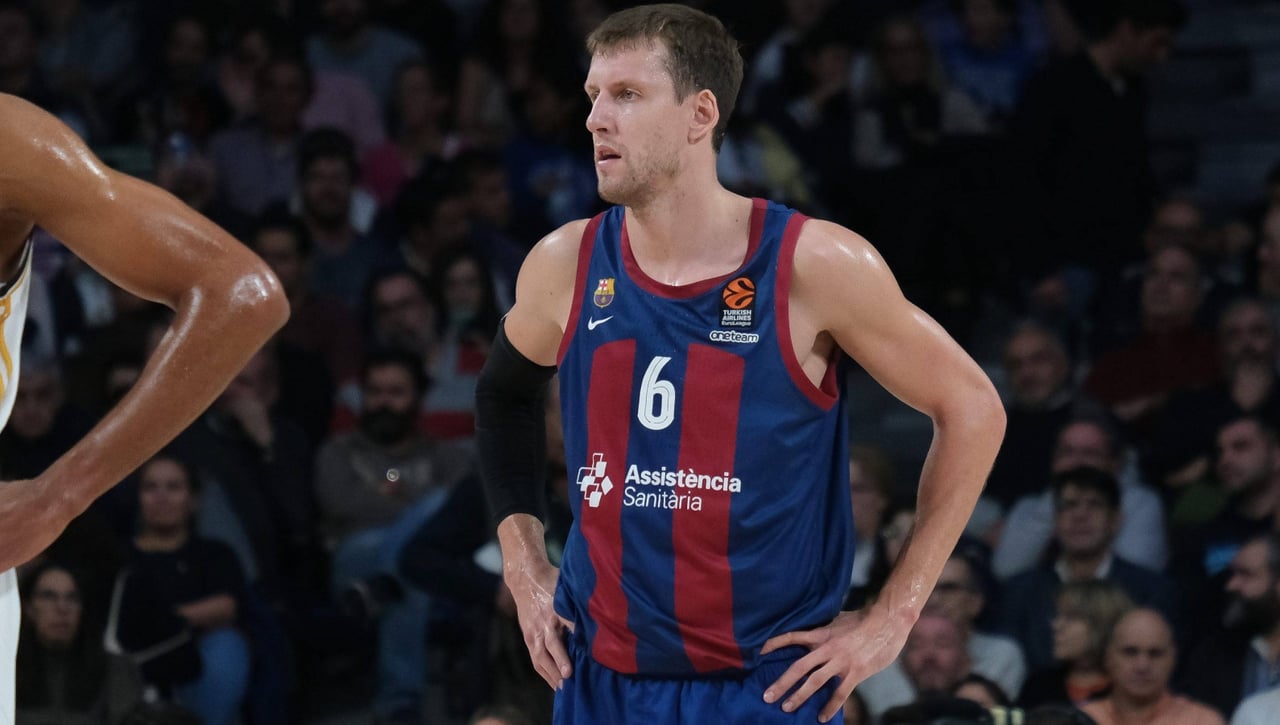 Jan Vesely renueva hasta 2026