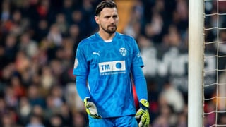 Lío en el Valencia con Dimitrievski 