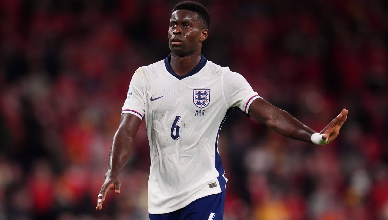 El Manchester United se mete en la pelea por Guehi y valora su incorporación inmediata