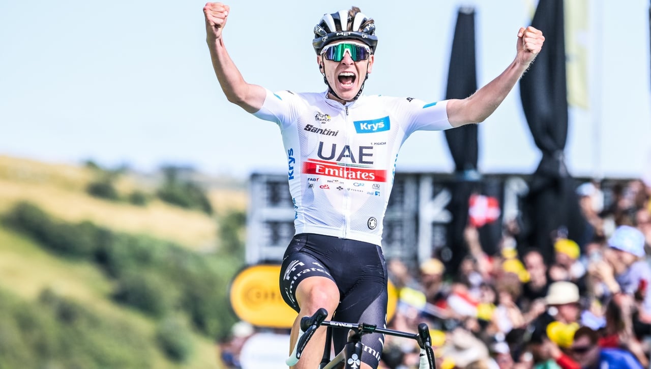 Pogacar se rebela y bate a Vingegaard en el Tour