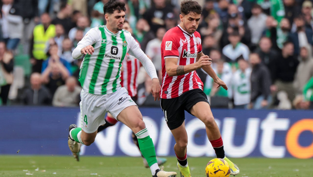 El Elche de Eder Sarabia, interesado en la incorporación de Imanol García de Albéniz