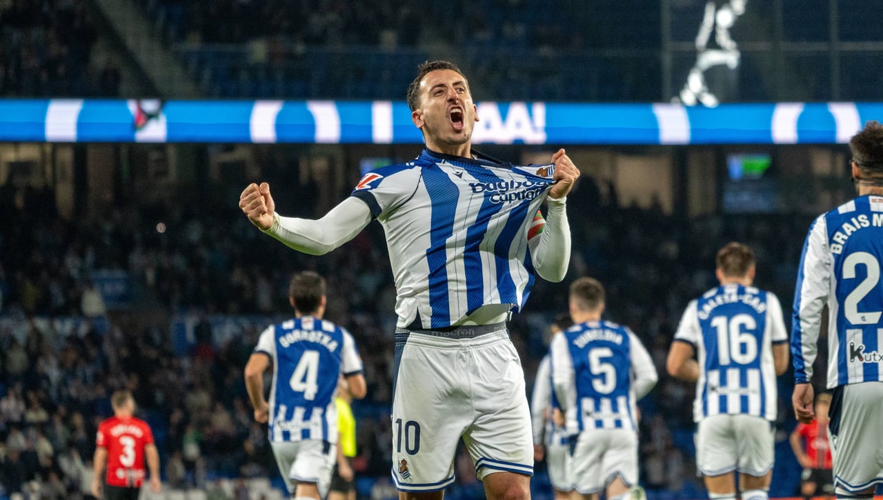 Oyarzabal y Oskarsson dan alegrías a la Real Sociedad
