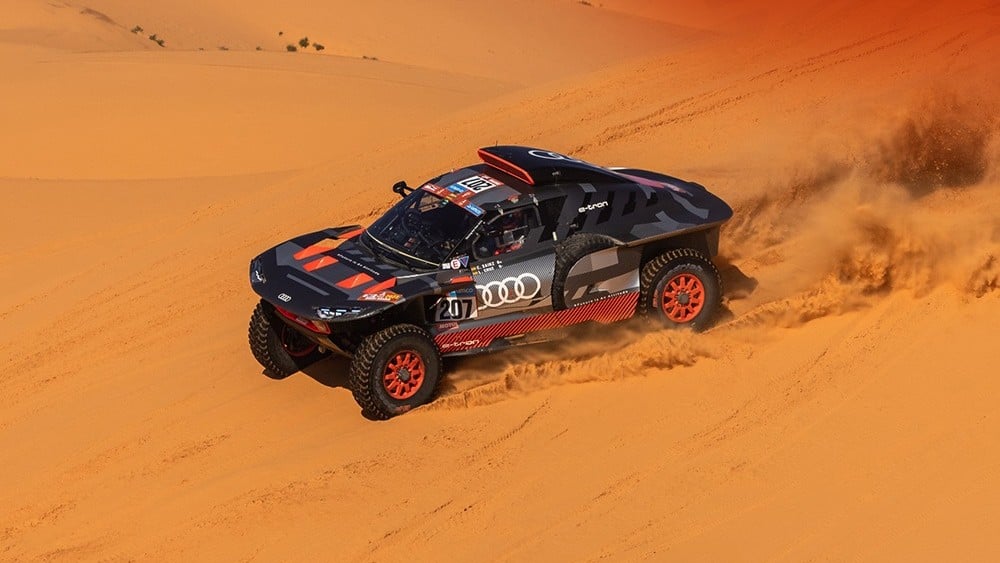 Sainz, penalizado por saltarse las normas