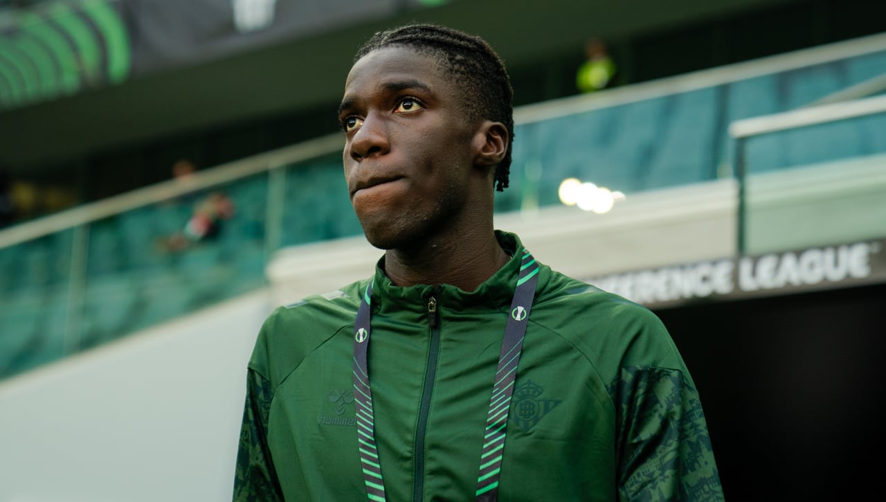 Assane Diao pierde protagonismo en el Real Betis: 18 minutos de juego en los últimos 3 partidos