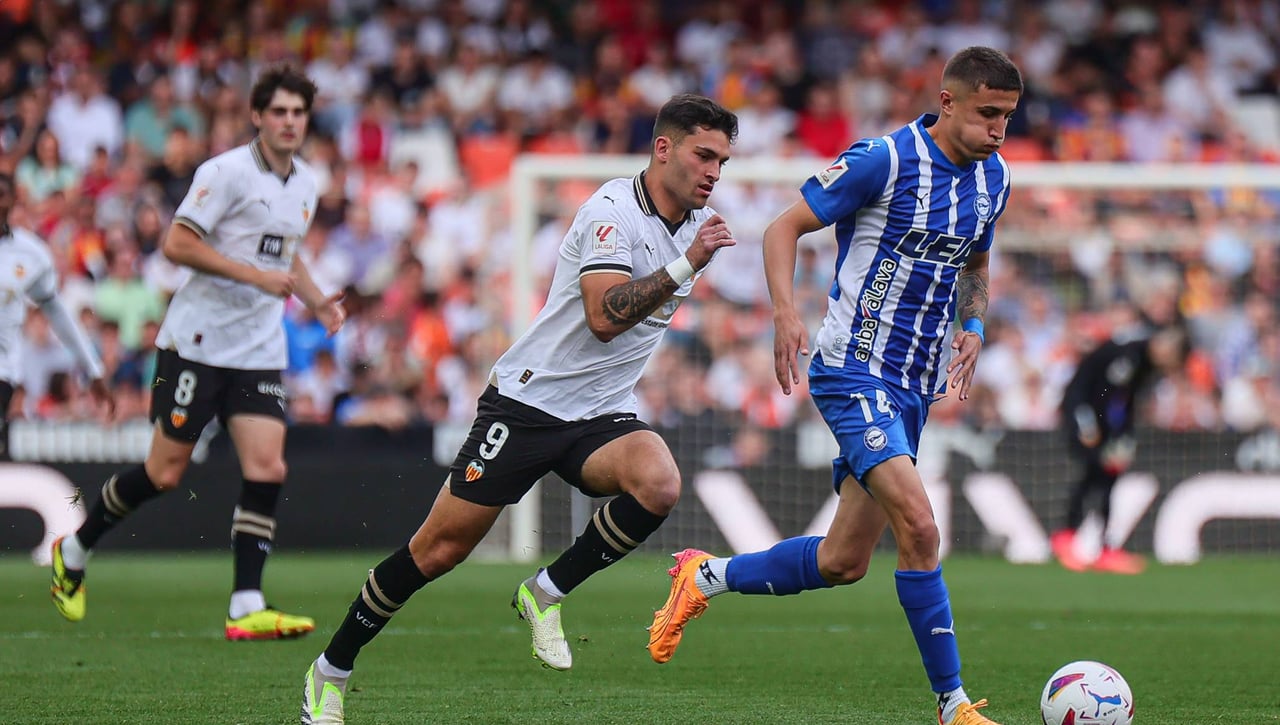 Valencia - Alavés: horario, canal y dónde ver en TV y online hoy el partido de LaLiga EA Sports