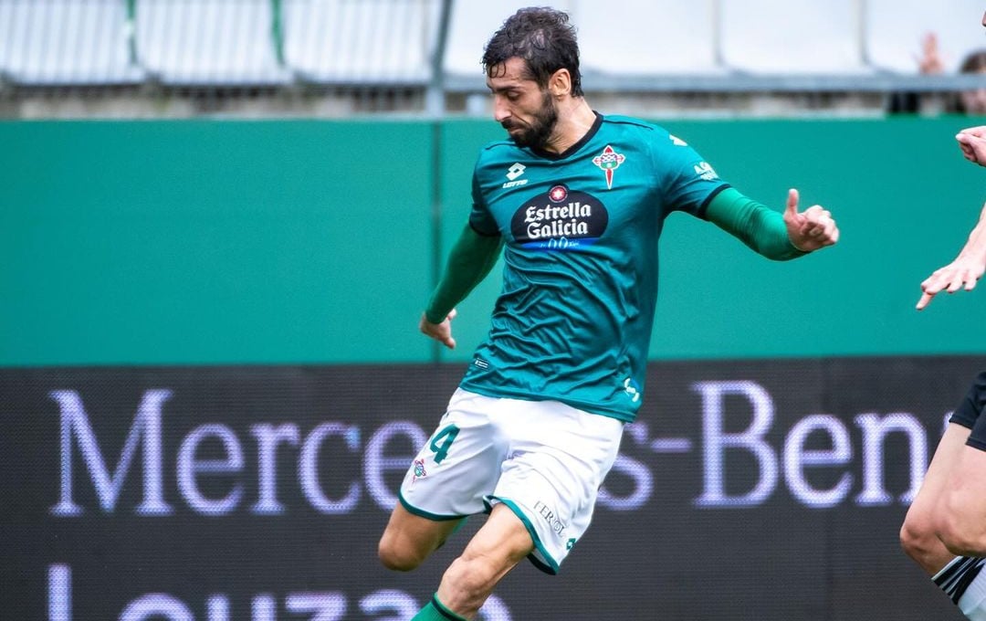 Álvaro Vadillo: "Entreno al máximo y los ratos que me toque jugar lo doy todo"