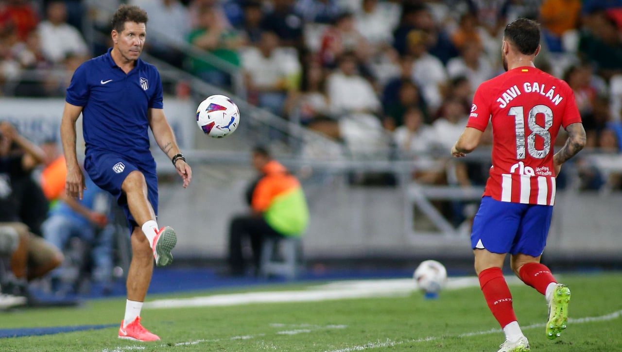 Los feos de Simeone a Javi Galán y la postura del Betis a corto y medio plazo