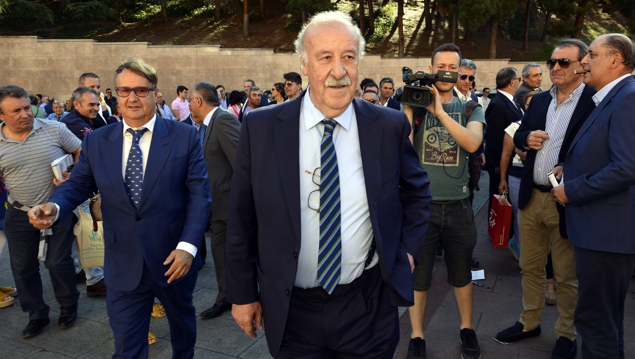 Del Bosque 'rompe' con la comisión y espera "deseoso" las elecciones de la RFEF