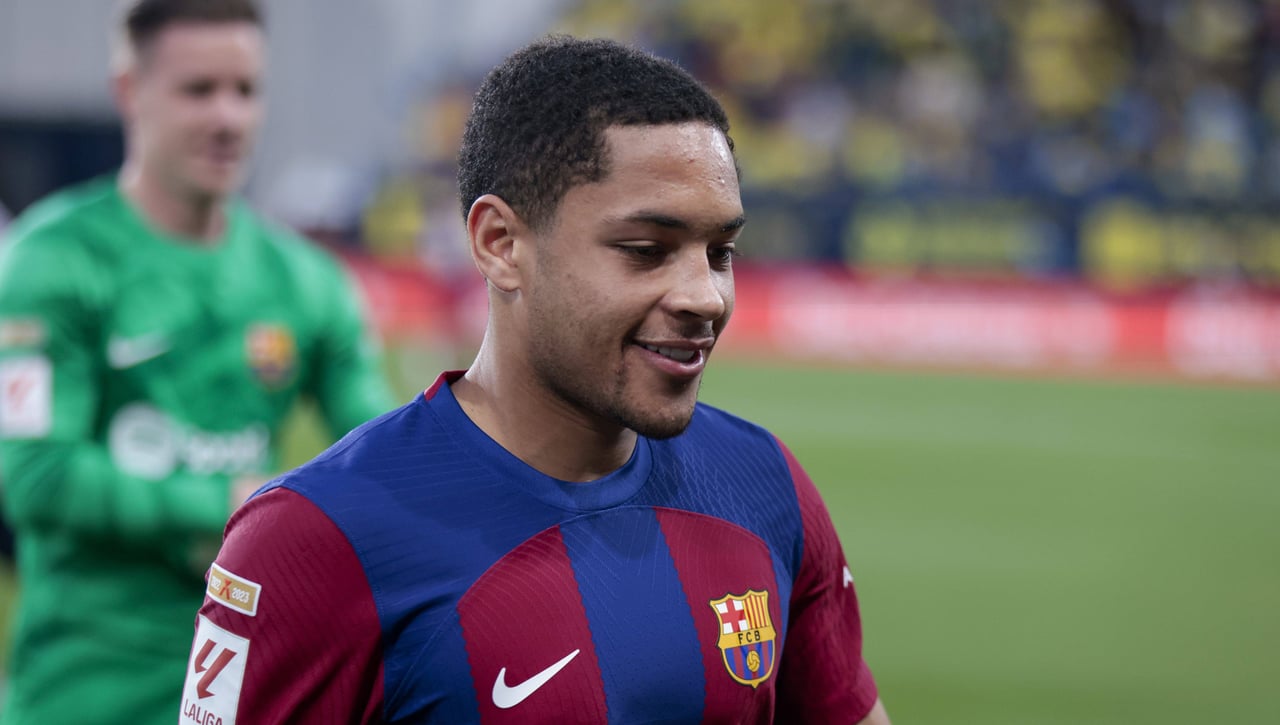 El problema de Sevilla y Betis para fichar a Vitor Roque