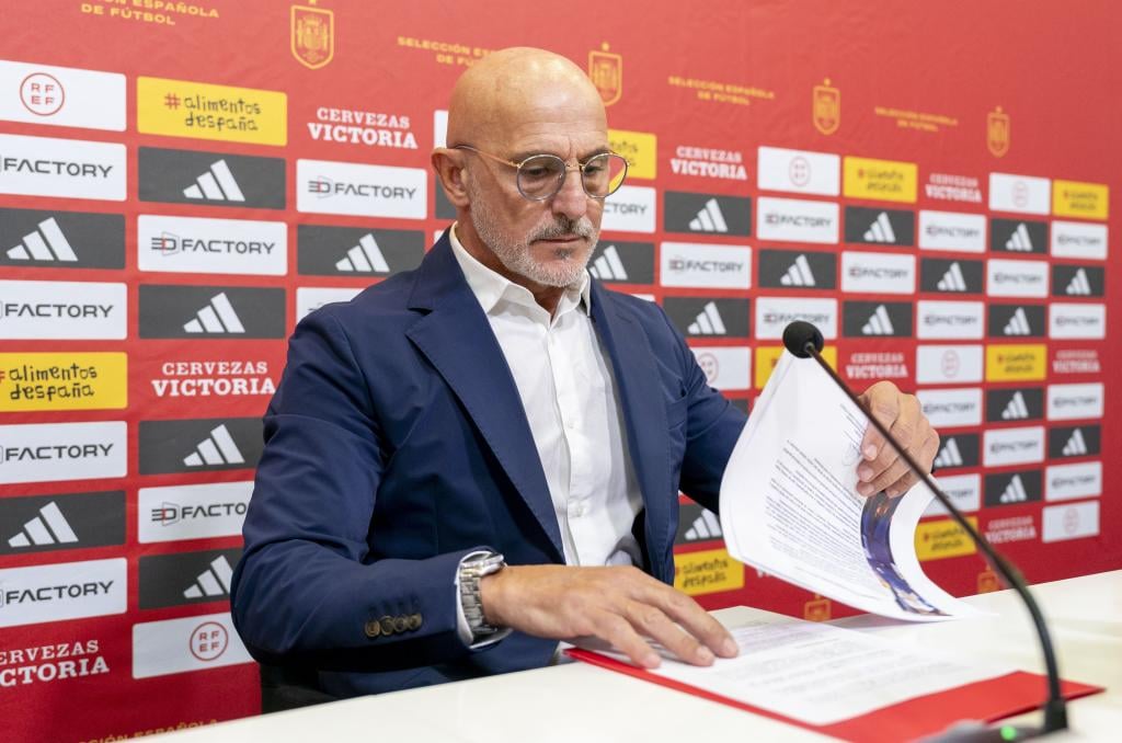 Sólo los resultados destituirán a Luis de la Fuente, a quien ya le colocan sustitutos