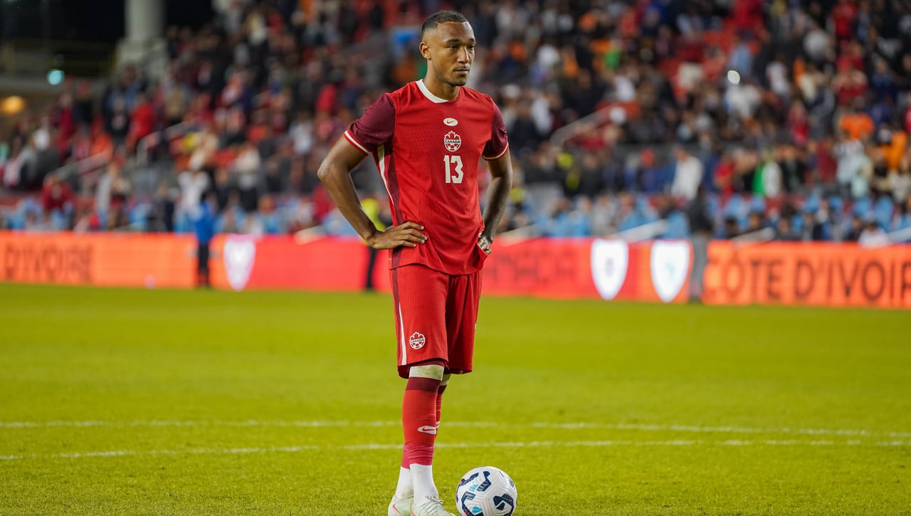 Contactos para la firma de Derek Cornerlius