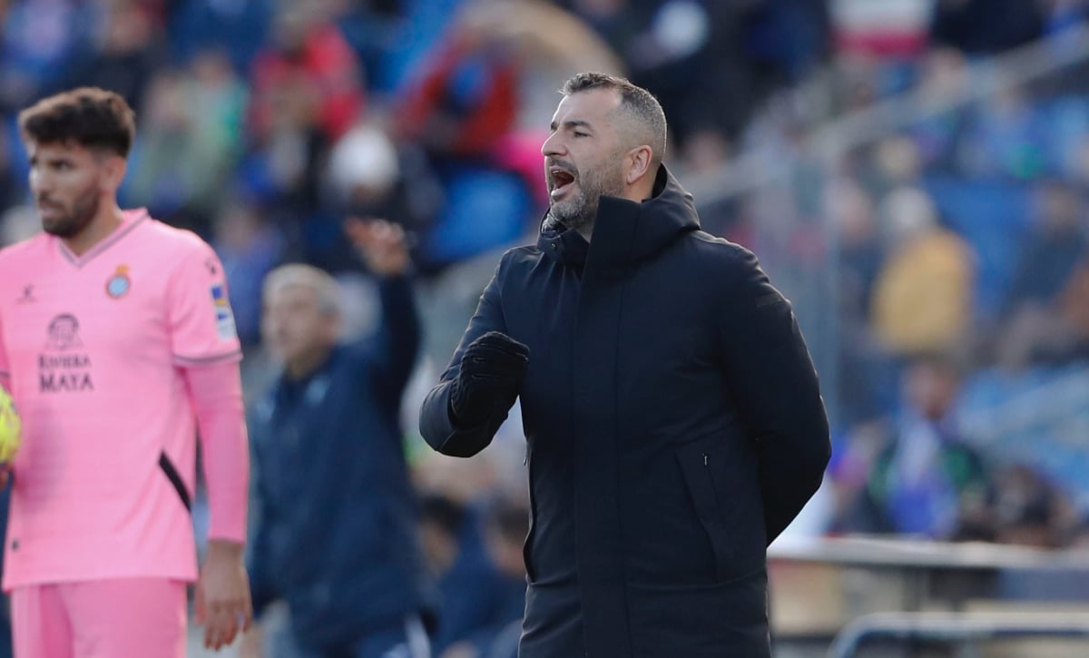 Más problemas para Diego Martínez