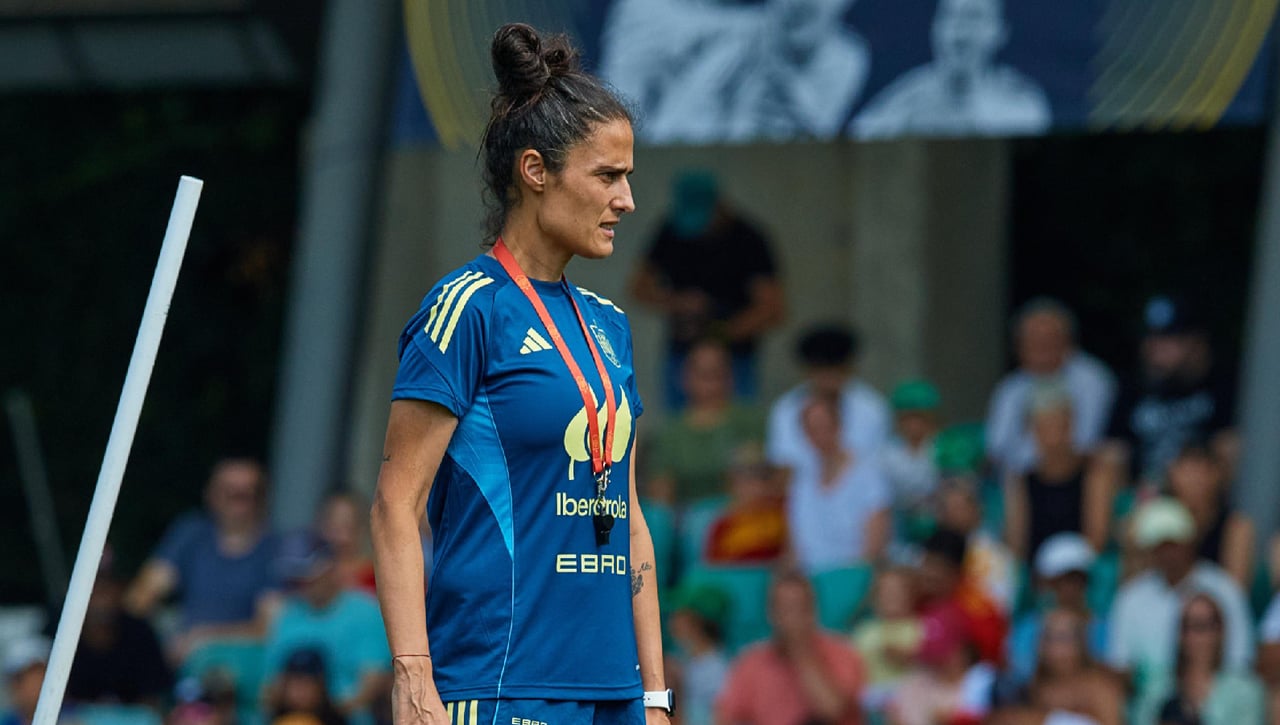 Otra baja más para Montse Tomé