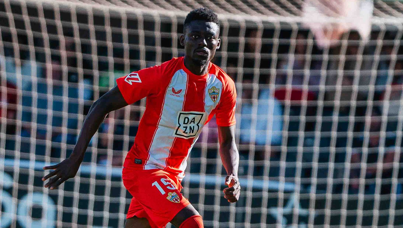 Resumen Jornada 16 de Segunda división: El Almería sigue creciendo y el Málaga se estanca