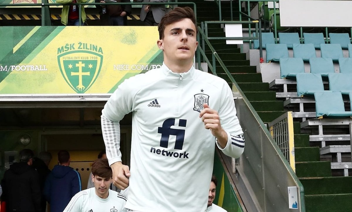 La promesa española que quieren Sevilla o Villarreal decide su futuro