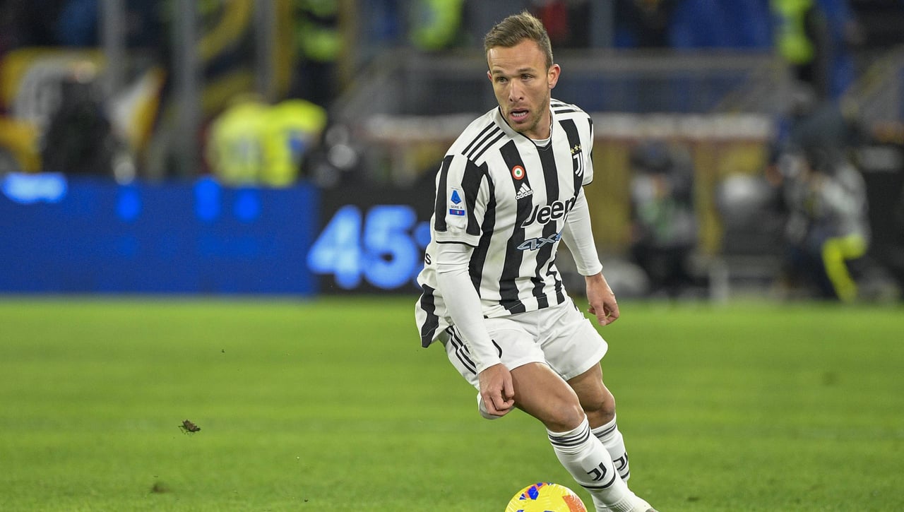 Fecha límite para el fichaje de Arthur con interrogantes