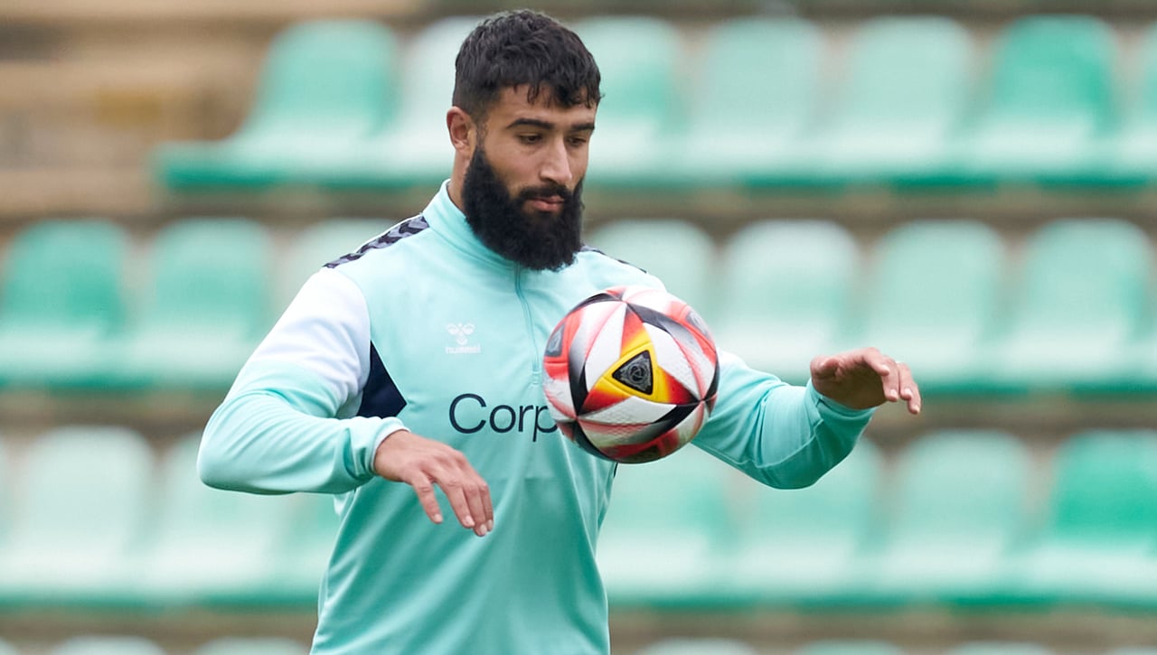 La lista del Betis ante el Alavés, con Fekir y los 'dos nuevos fichajes'