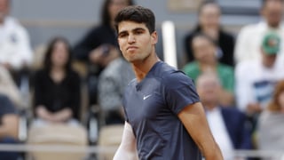 Tsitsipas se queja y Carlos Alcaraz le contesta