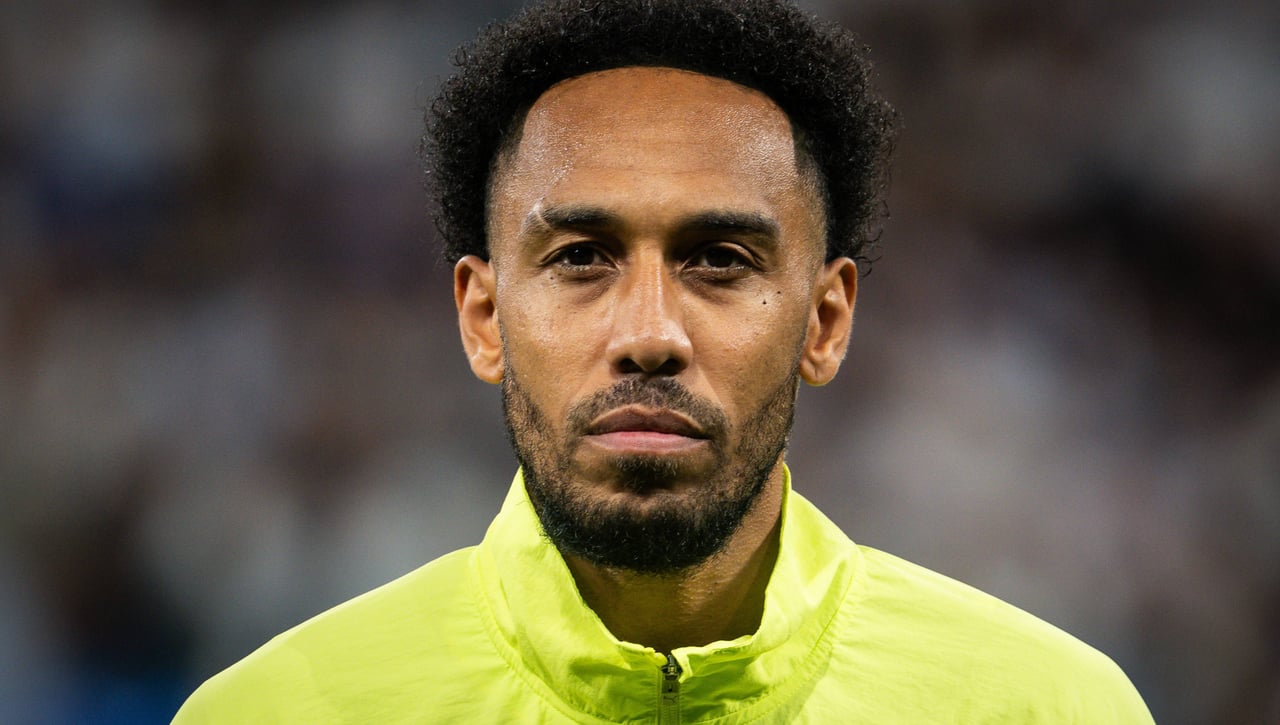 Aubameyang desata la locura: cuatro goles y un sueño que sigue vivo