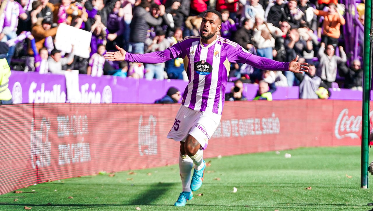 El Valladolid le da alas a Cyle Larin 