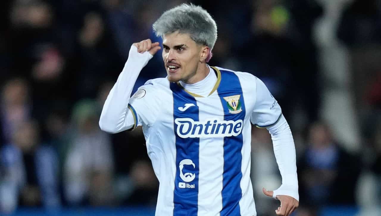 Se suma a la puja por Juan Cruz