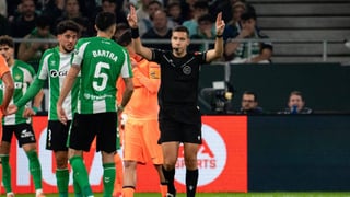 Betis 3-5 Barcelona: Falta de respeto en medio del huracán anaranjado